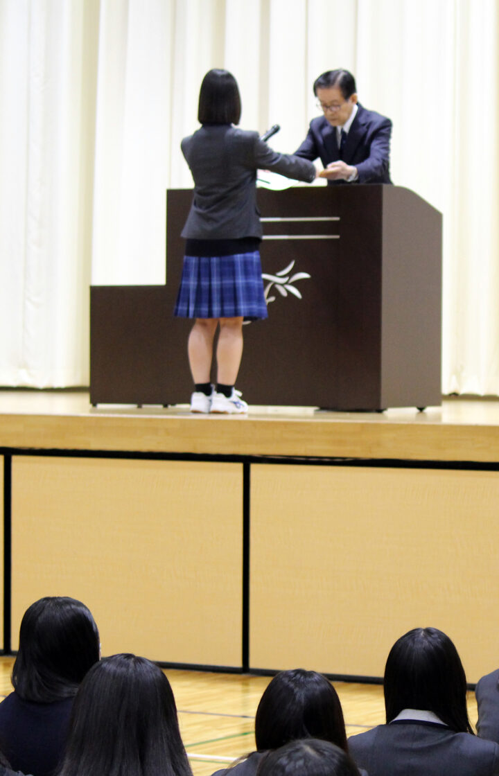 ３学期終業式が行われました